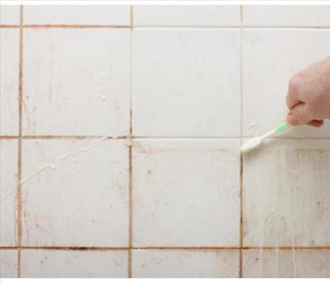 Xử lý vết bẩn trên gạch ốp lát sớm